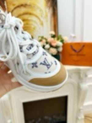 wholesale quality women louis vuitton shoes model no. 500